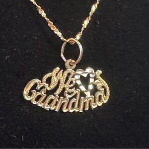 Vintage 14k Yellow Gold " WE Love Grandma " Pendant and Chain Necklace Italy 16"